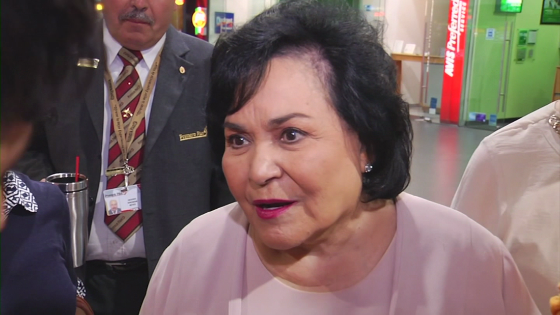 Homenaje a carmen salinas