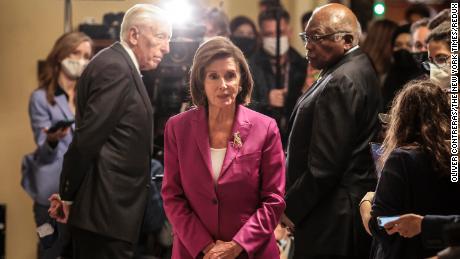 Pelosi vai liderar os democratas da Câmara nas próximas eleições - talvez além disso