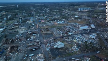 More than 80 feared dead after tornadoes hit central and southern US