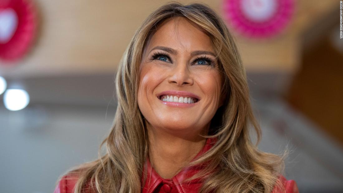 Melania Trump presentó el sitio de NFT como la primera iniciativa pública después de la Casa Blanca