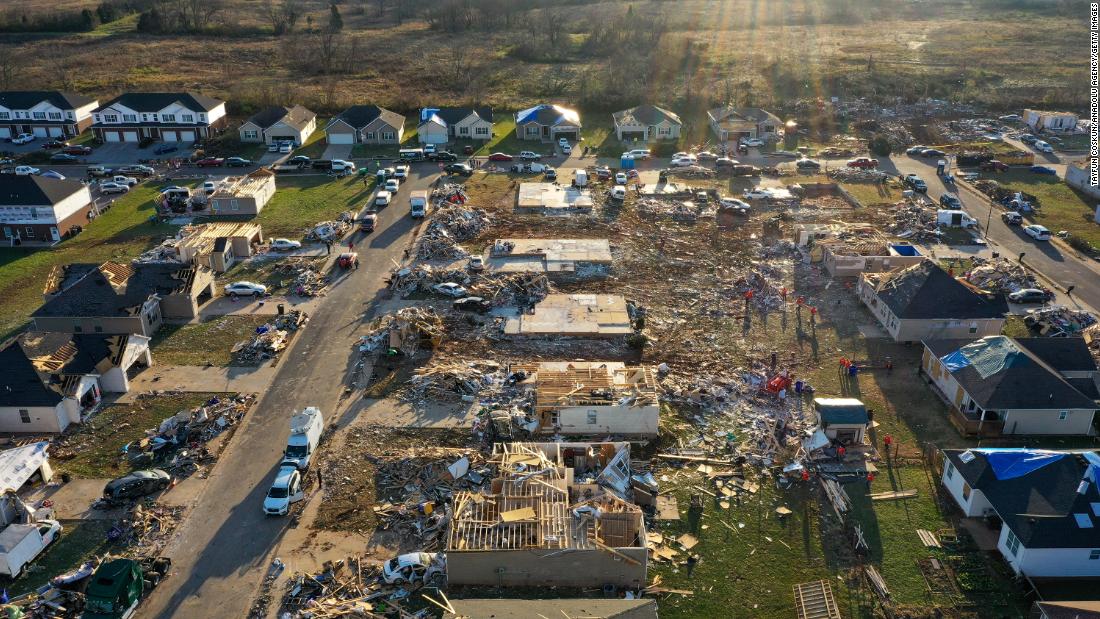 211217160656 06 bowling green kentucky community tornado victims damage super tease