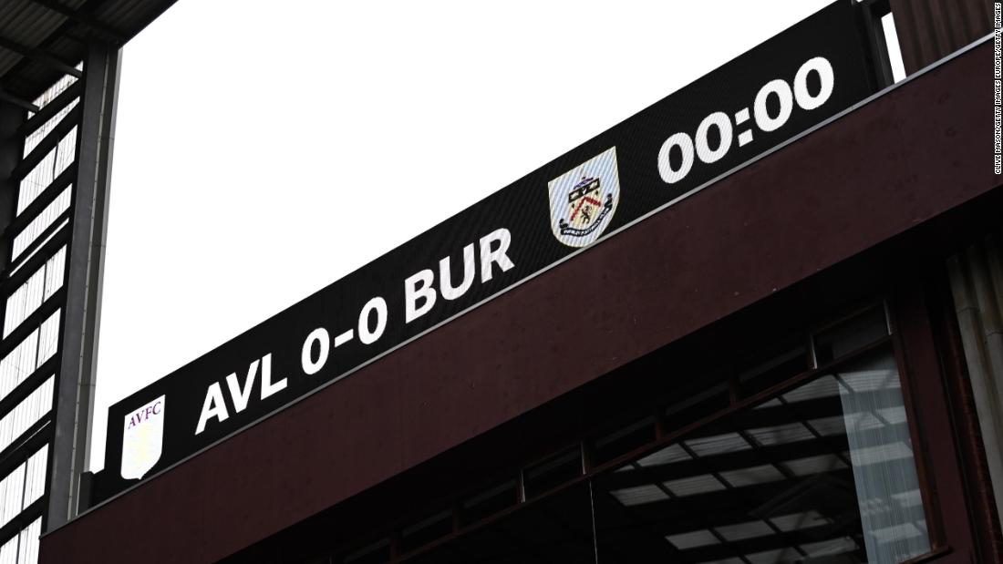 Pertandingan Liga Premier antara Aston Villa dan Burnley ditunda beberapa jam sebelum kickoff karena masalah Covid-19