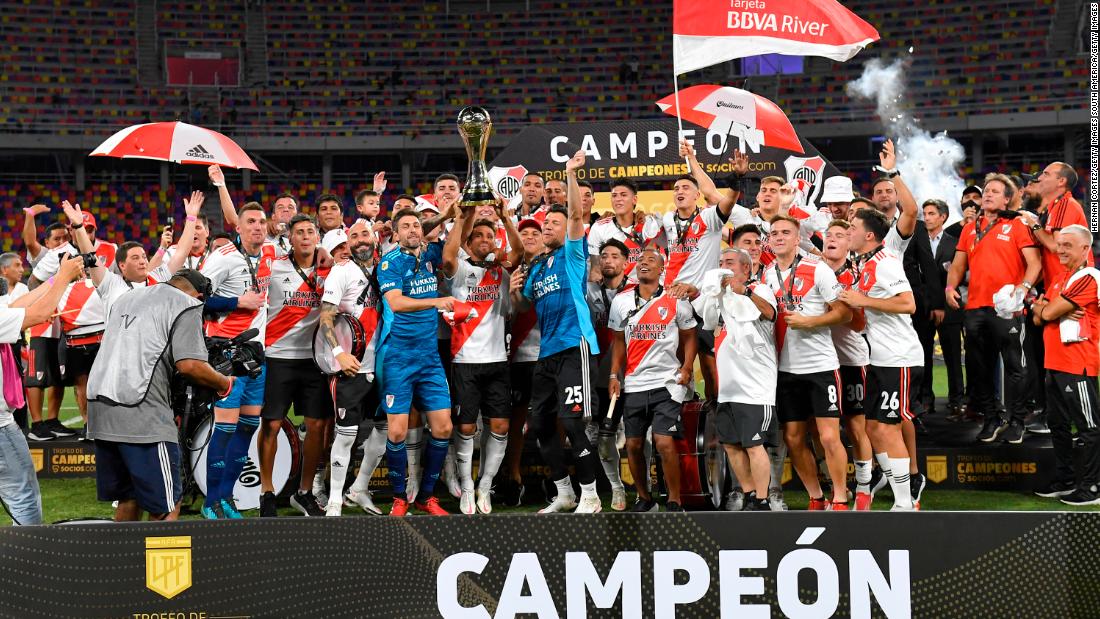 River Plate confirma su dominio en Argentina con otro trofeo - CNN Video