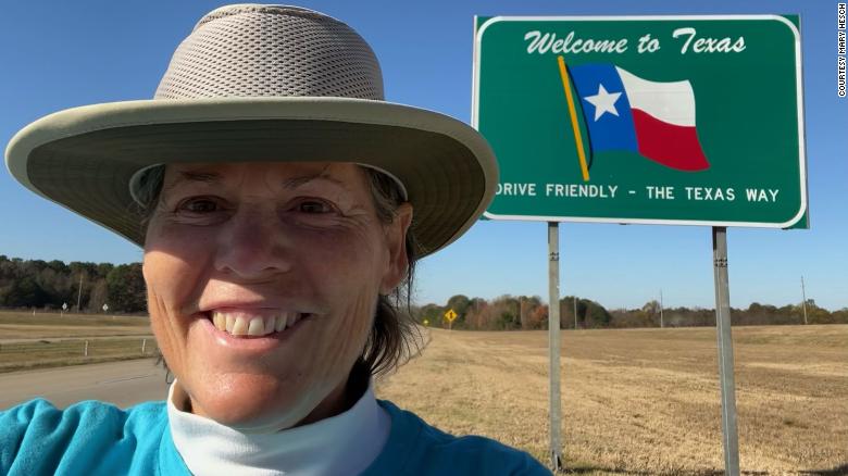 Woman walks over 1,400 miles to honor her late mother and raise awareness of pulmonary fibrosis