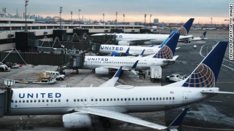 Flüge von United und Delta vor Heiligabend storniert