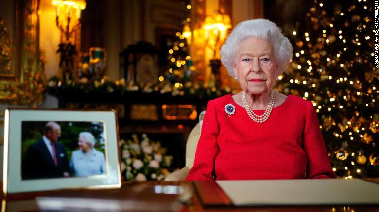 Queen Elizabeth dedicates Christmas message to those who have lost loved ones