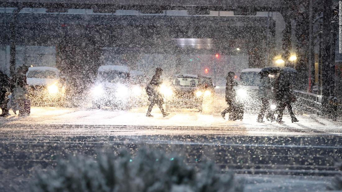 Japan cancels more than 100 flights due to heavy snow