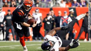 Burrow's 525 yards, 4 TDs power Bengals past Ravens 41-21