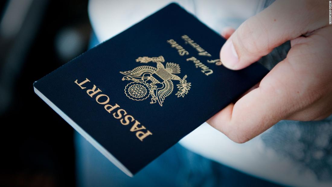 Departemen Luar Negeri mengatakan beberapa warga AS dapat kembali ke negara dengan paspor yang kedaluwarsa