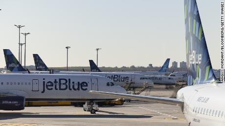JetBlue is canceling 1,280 flights as Omicron cases surge 