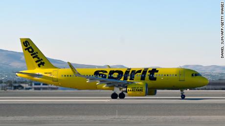 A Spirit Airlines dobrará o pagamento dos comissários de bordo até 4 de janeiro 