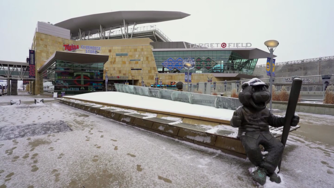 Winter Classic: Blues top Wild 6-4 at Target Field in Minneapolis