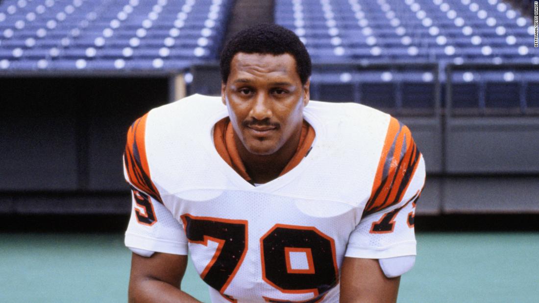 Ross Browner: Former Notre Dame and Cincinnati Bengals star dies at age 67