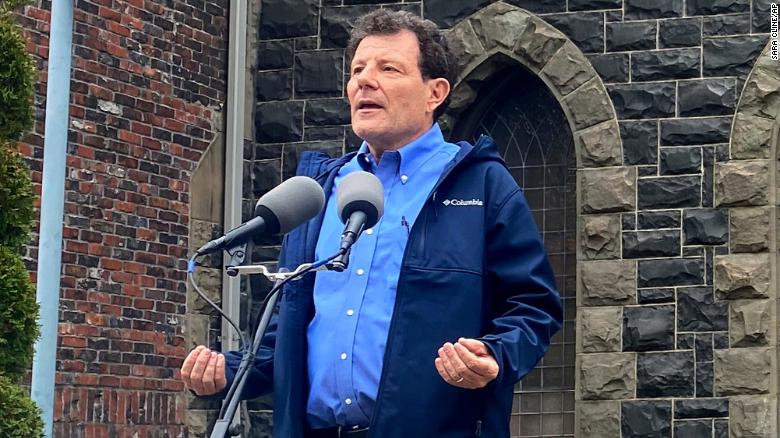 Nicholas Kristof does not meet residency requirements to run for governor, Oregon Elections Division says