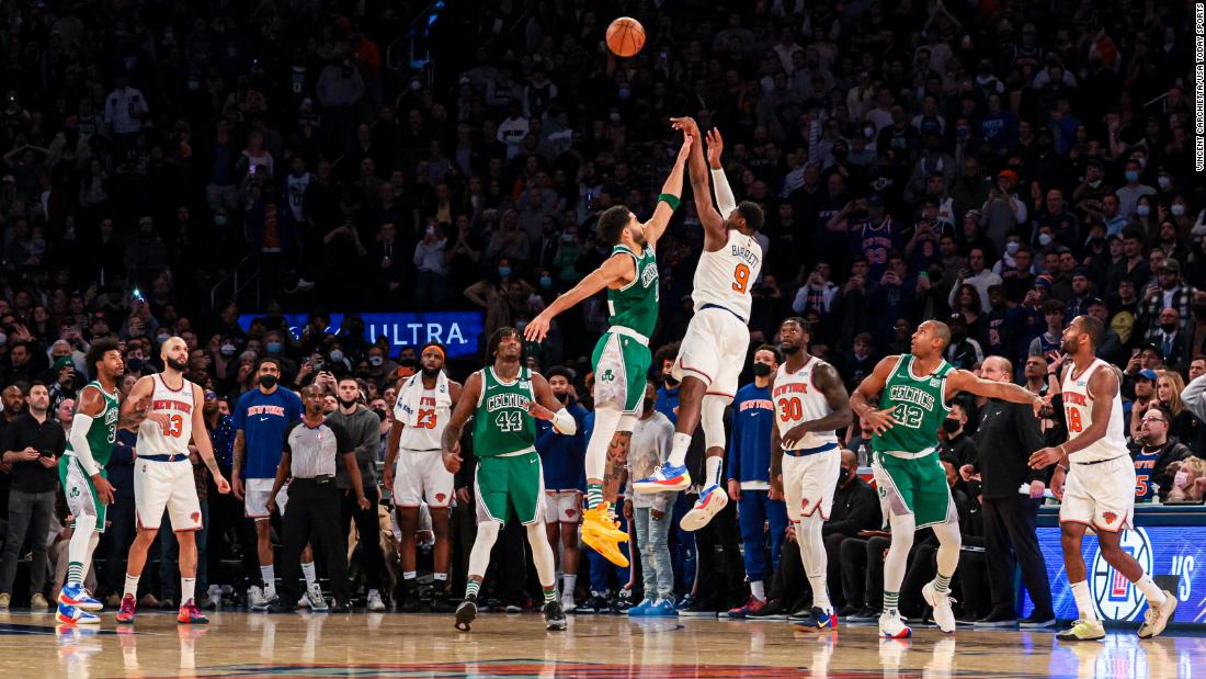 Knicks seal dramatic 25-point comeback with three-point buzzer beater to stun Celtics