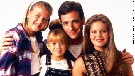Jodie Sweetin, Mary-Kate Olsen, Bob Saget, Candace Cameron Bure in 1993 in &quot;Full House.&quot;