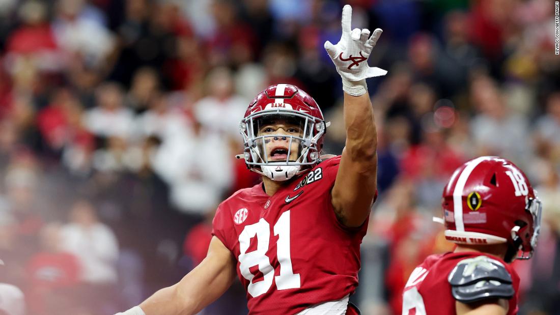 Alabama&#39;s Cameron Latu celebrates after his fourth-quarter touchdown catch gave the Crimson Tide a brief 18-13 lead.