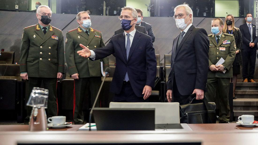 Rusia dan NATO bertemu untuk pembicaraan make-or-break tentang krisis Ukraina