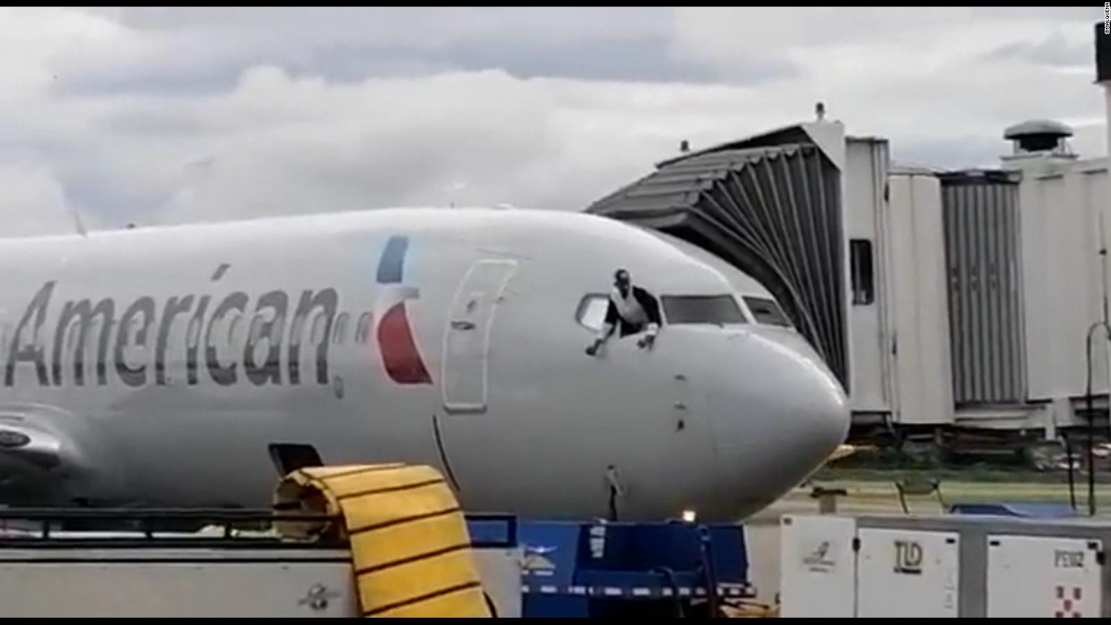 Man storms cockpit on American Airlines flight, breaks controls CNN Video