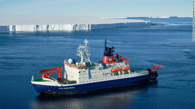 The discovery was made by a team on board the German polar research vessel, Die Polarstern vor A74.