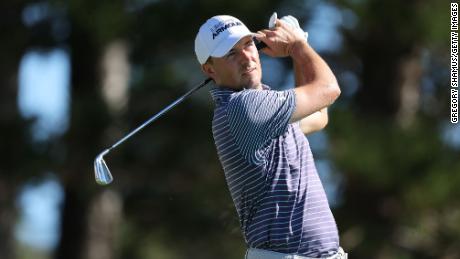 Jordan Spieth plays his shot from the second tee during the third round of the Tournament of Champions.