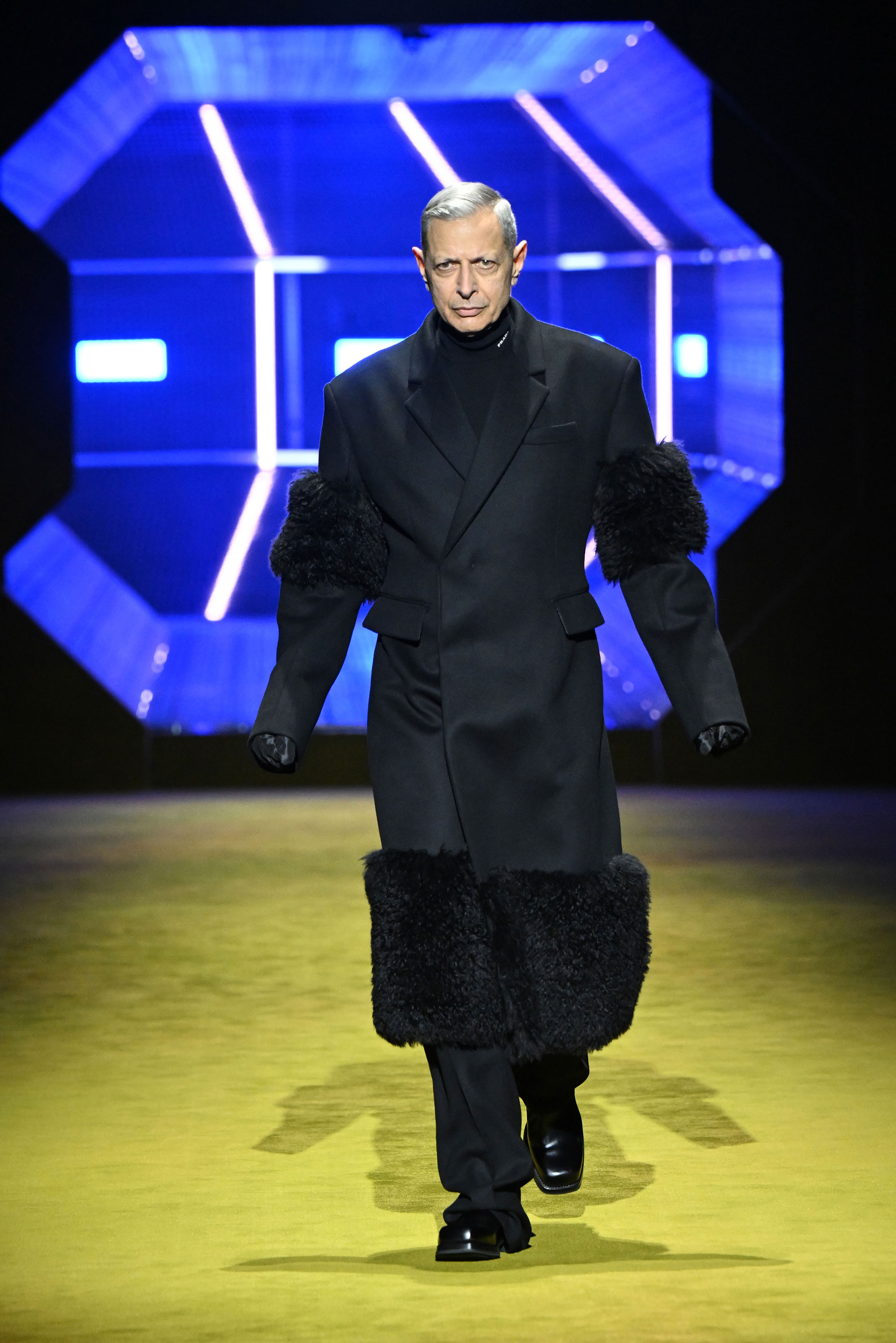 Jeff Goldblum and Kyle MacLachlan walk the Prada runway - CNN Style