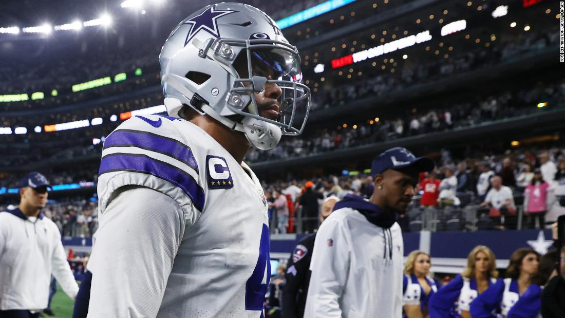 Dallas Cowboys fans throw trash at the refs after heartbreaking NFL playoff loss; Dak Prescott says 'credit to them'