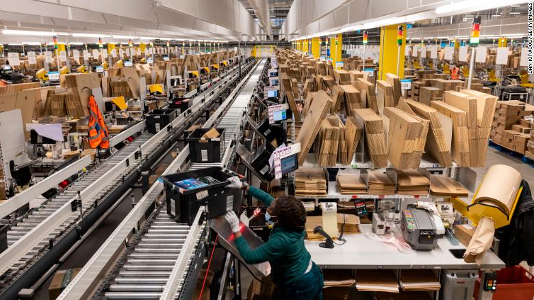 Amazon responds to inflation with surcharges