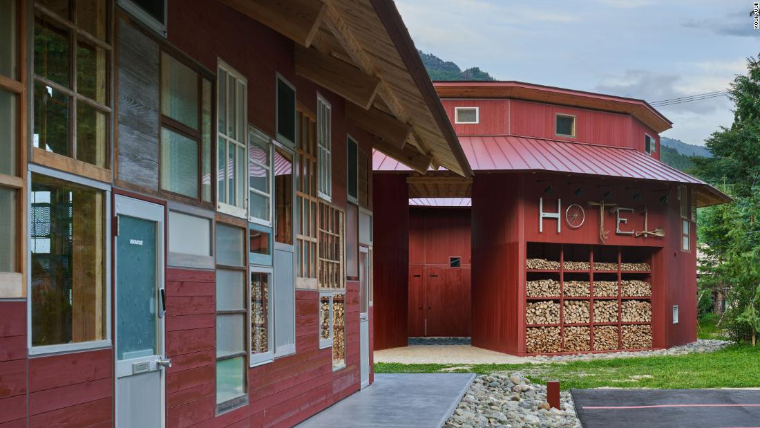 This ‘zero waste’ Japanese building is made from 700 donated windows