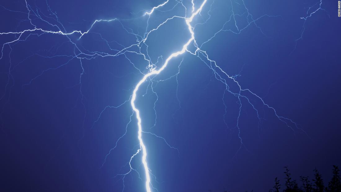 How coronavirus lockdowns may have led to less lightning in 2020