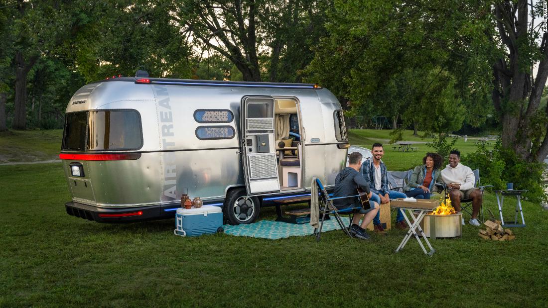 Watch self propelled electric camping trailer you can park remotely