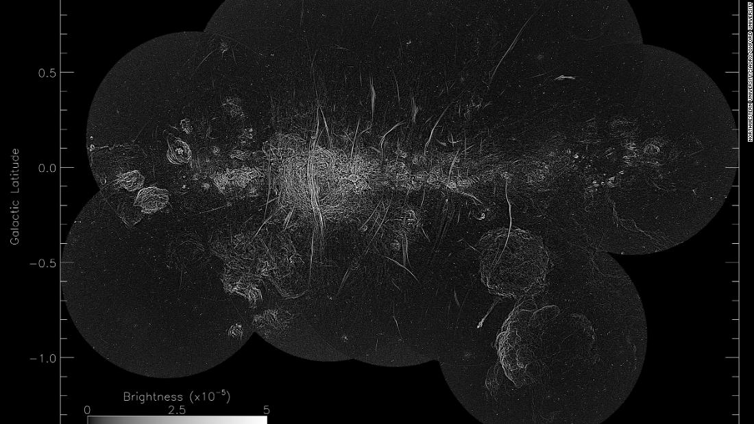 Hundreds of mysterious strands found at the heart of the Milky Way