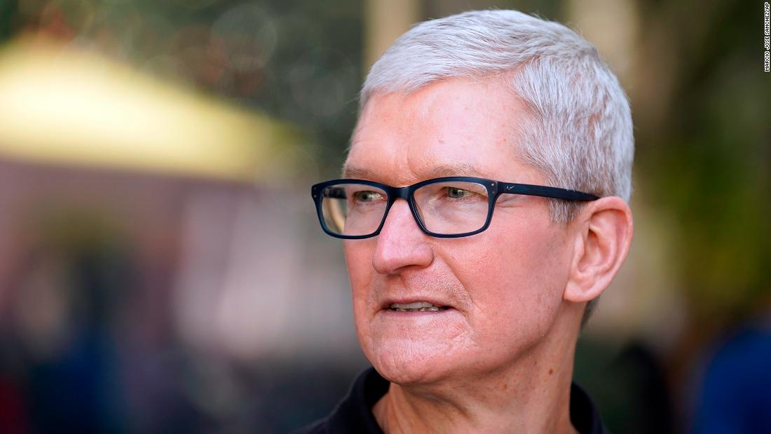 Tim Cook allegedly stalked by woman who trespassed and sent photos of a loaded gun