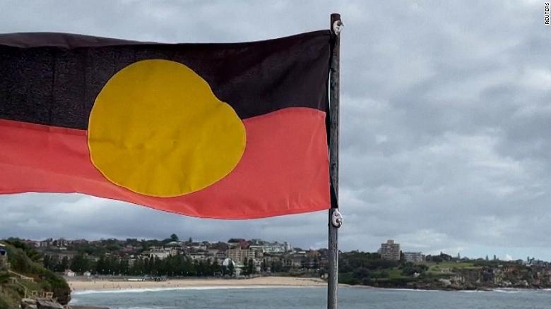 Australian government buys rights to Aboriginal flag