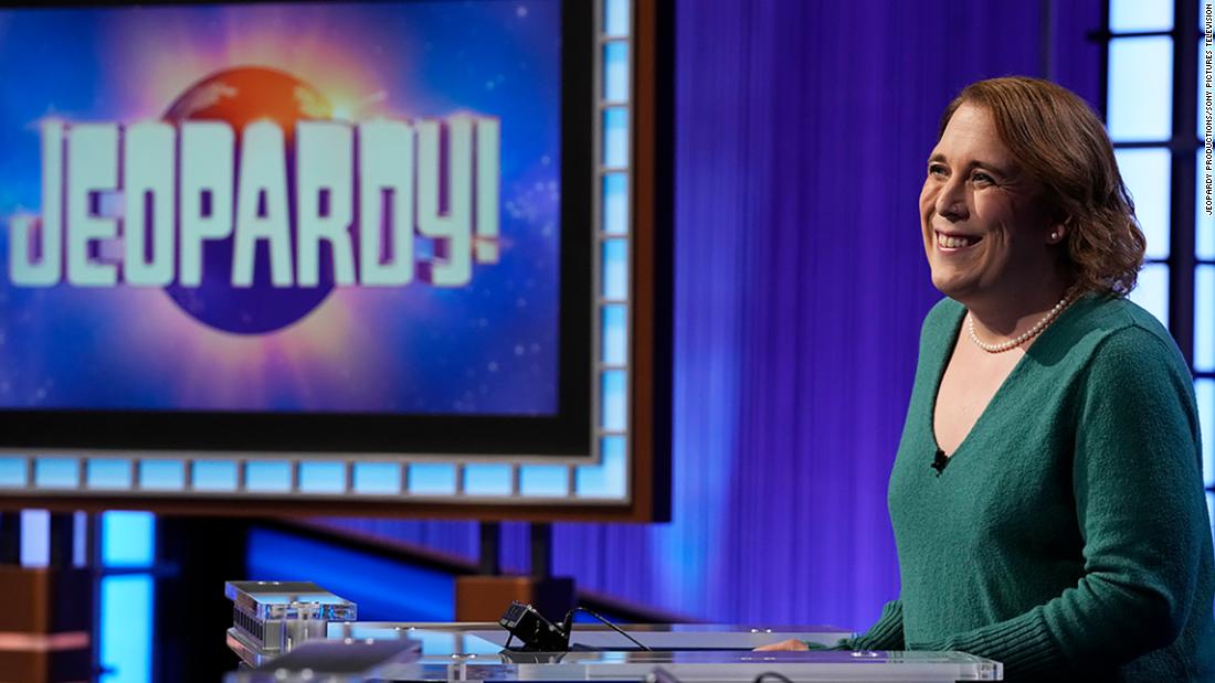 Amy Schneider, ‘Jeopardy!’  campeão, encerra impressionante sequência de vitórias