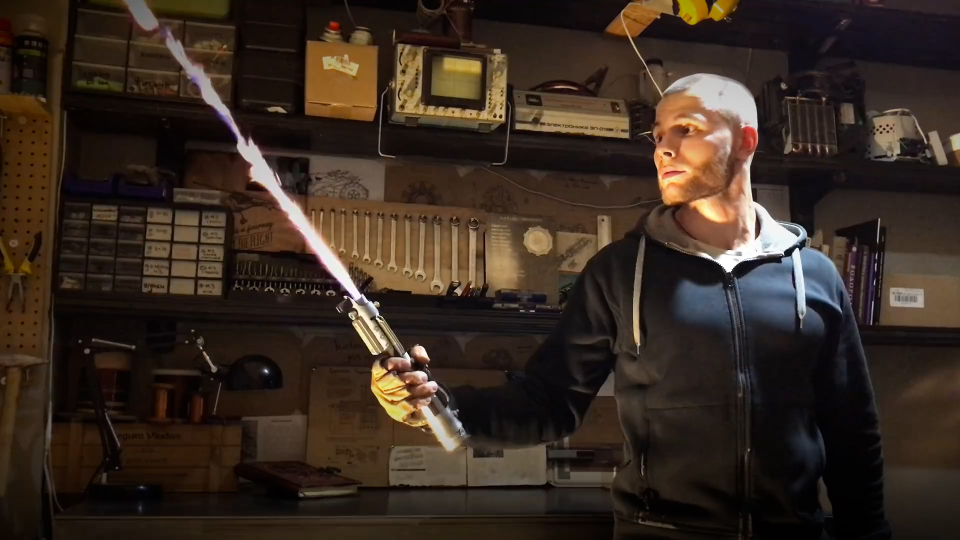 YouTuber creates world's first real-life retractable lightsaber - CNN Video