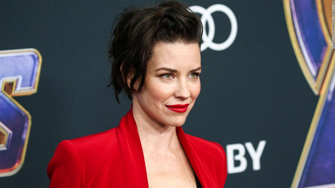 Evangeline Lilly says she attended the anti-vaccine mandate rally where Robert F. Kennedy Jr. spoke