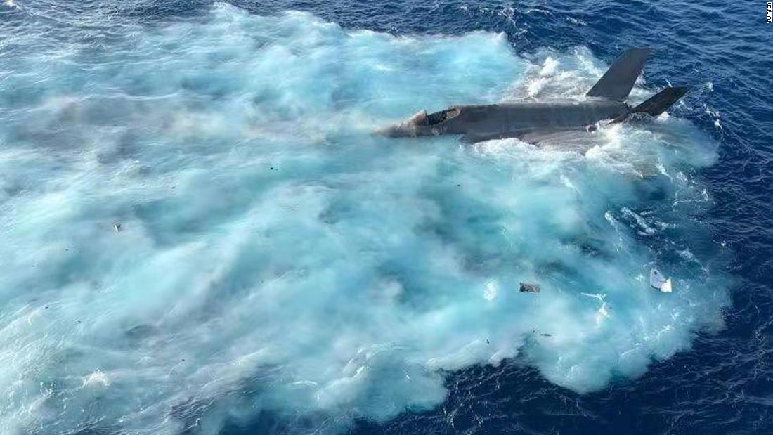 Images emerge of one the US Navy's newest stealth fighters crashing into the sea