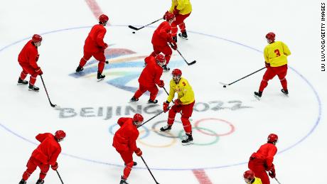 Members of China&#39;s men&#39;s ice hockey team attend a training session at the National Indoor Stadium on January 28, 2022 in Beijing. 