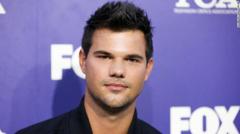 Taylor Lautner was scared to leave his house during the ‘Twilight’ craze