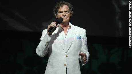 BJ Thomas performs during the SeriousFun Children & # 39 ;s Network 2015 Los Angeles Gala: An Evening Of SeriousFun on May 14, 2015, in Hollywood, California.  