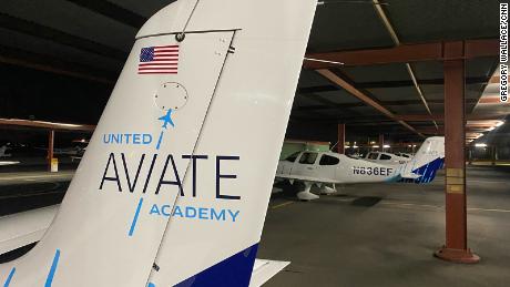 United Airlines has an answer to the pilot shortage: Its own flight school