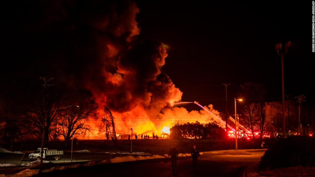 Winston-Salem fertilizer plant fire: 6,000 urged to evacuate as ammonium nitrate explosion feared