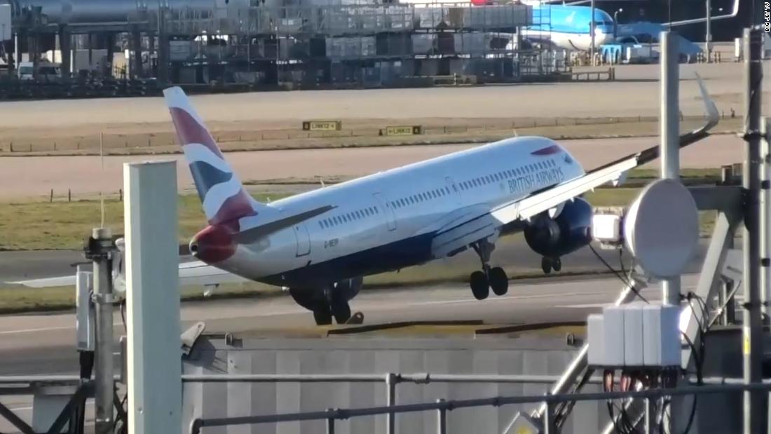 Watch: British Airways plane aborts shaky landing attempt