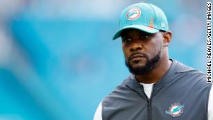 Brian Flores facing tough tests early on as Dolphins coach - The Boston  Globe