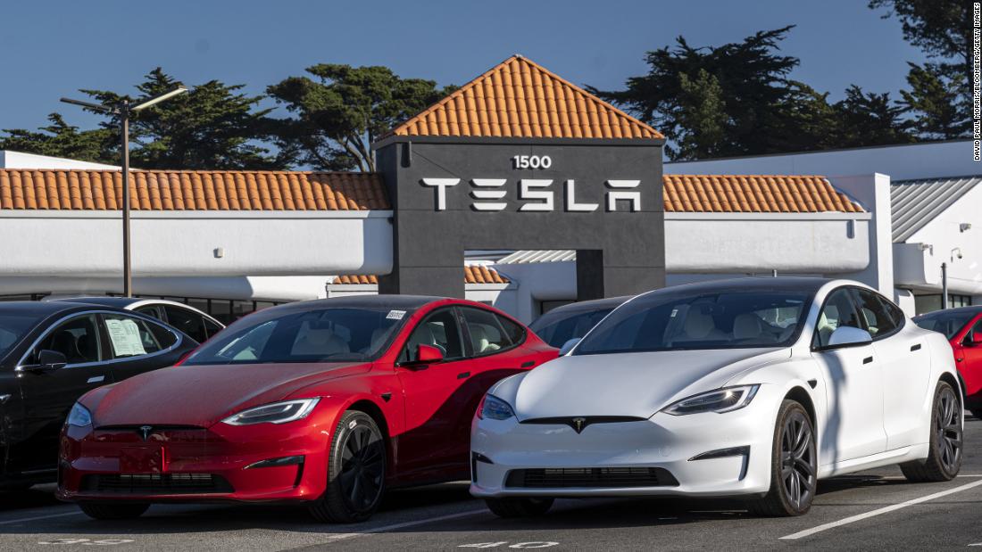 Tesla recalls 817,000 vehicles in U.S. over seat belt reminder alert