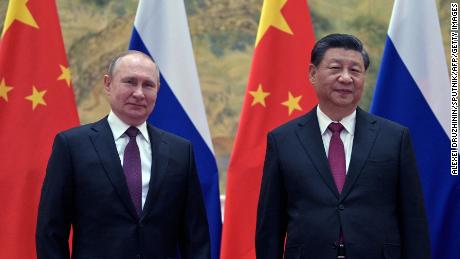 Während der Westen Russland wegen der Ukraine verurteilt, schlägt Peking einen anderen Ton an