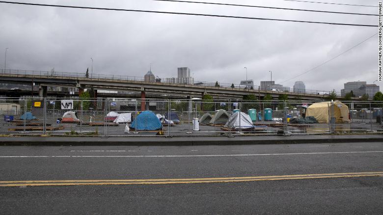 Portland mayor bans homeless encampments near highways over pedestrian deaths