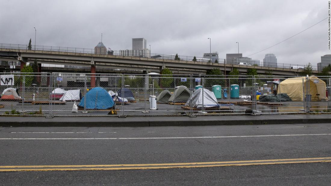 Portland mayor bans homeless encampments near highways over pedestrian deaths