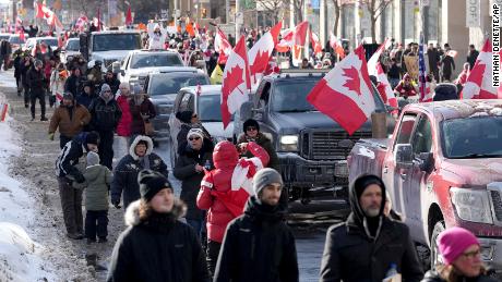 Trucker protests: Demonstrators join rallies across Canada as Covid-19  trucker protests spread - CNN